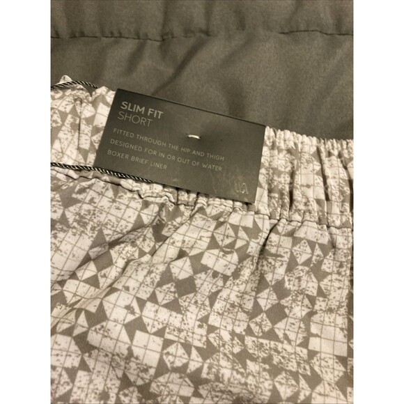 VRST Men's 5” Resort Short Print White/Silver Stamped Geo Size M NWT - Picture 3 of 14